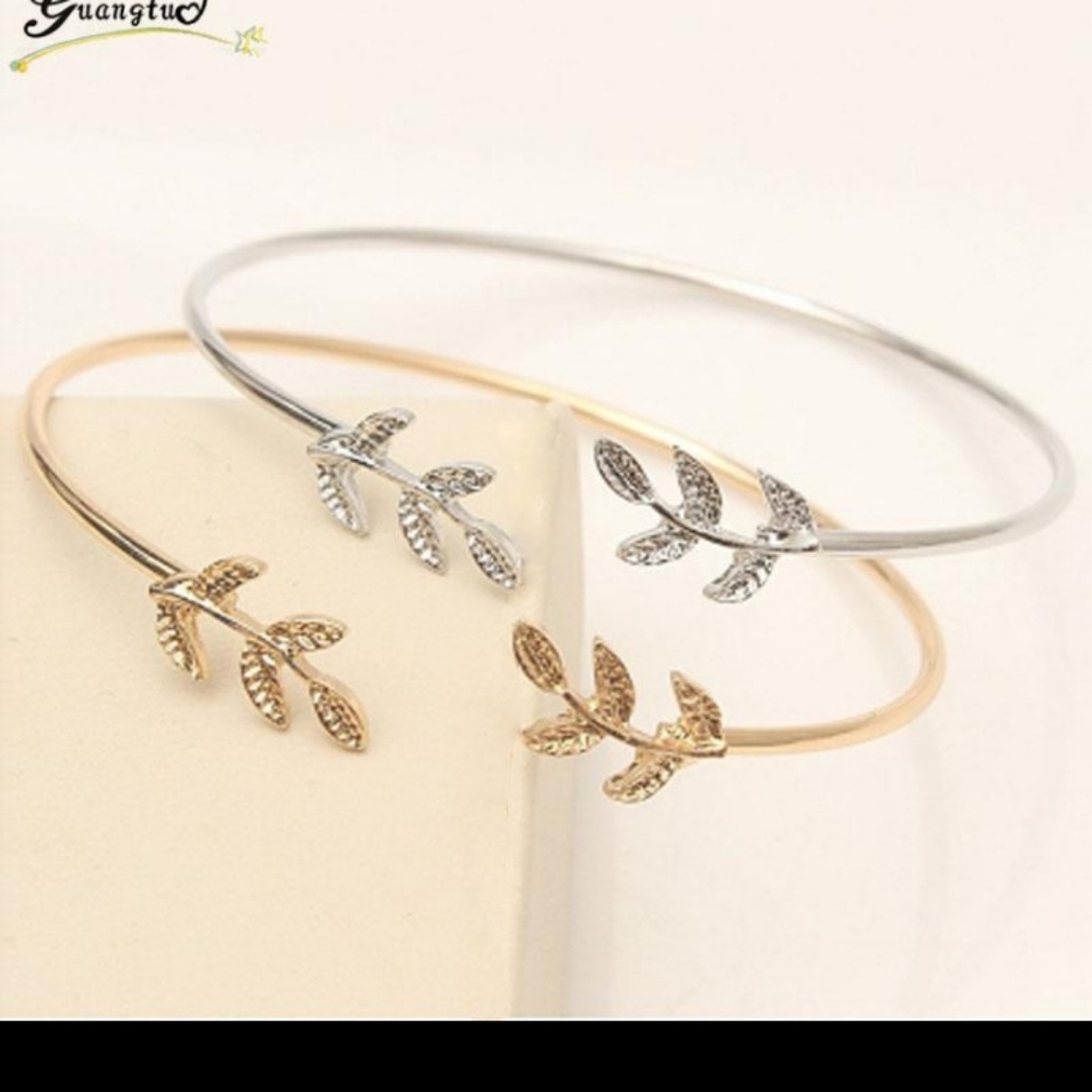 *Sale*2 Leaf Bangle Bracelet Set - Picture 1 of 4
